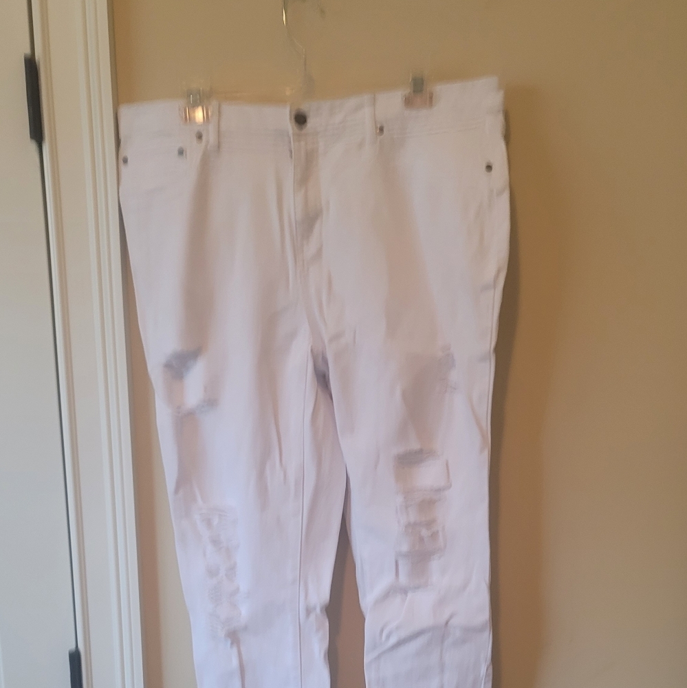 NWOT White Denim Distressed Ripped Pants Slacks Jeans Size 14